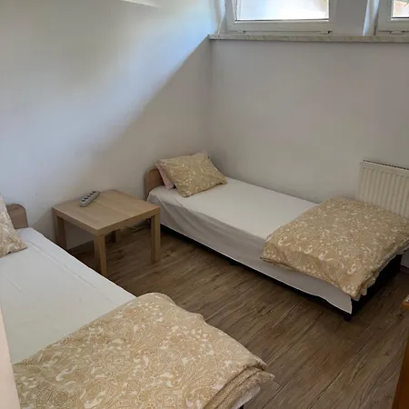 Tolek Vandrarhem Warszawa