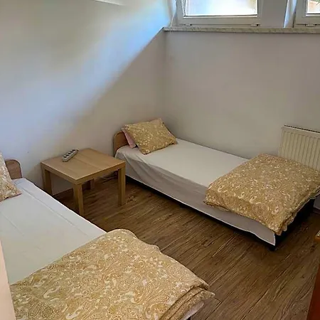 Albergue Tolek *