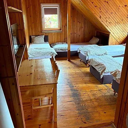 Albergue Tolek *